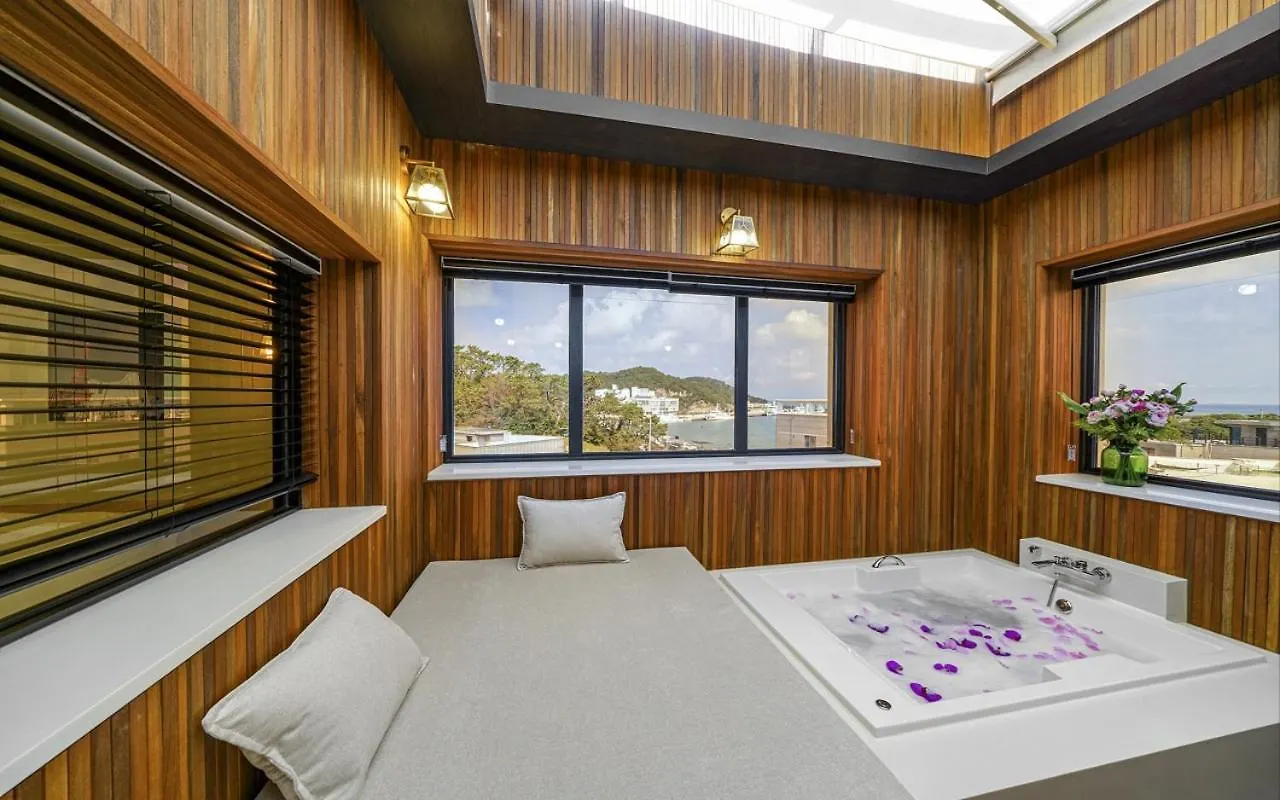 Gijangyeonhwari No,25 Hotel Busan 2*,